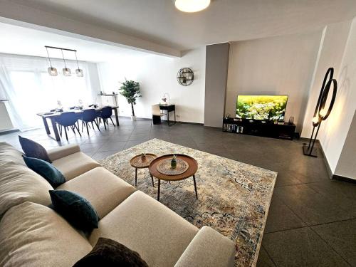 Hollerich Apartment | Well-Appointed 2BR flat with terrace&parking-HOL127