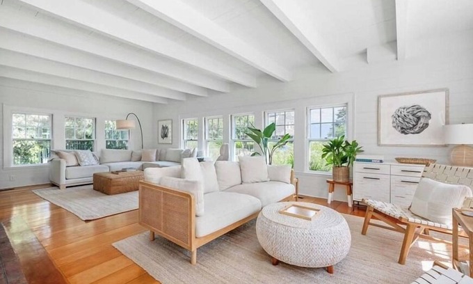 Hyannis Port House | Well appointed luxury home in Hyannis Port. Close to Fortes beach. RPMS113