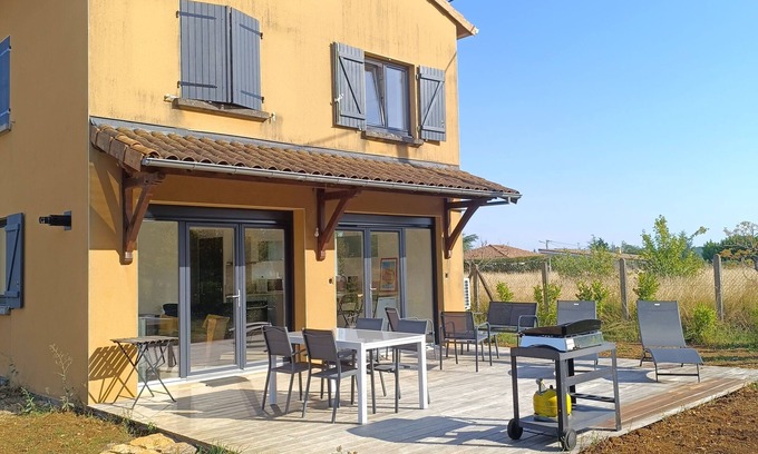 Tournus House | Well-equipped detached house in a quiet location