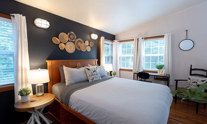 Ucluelet Apartment | Well-Equipped Loft - Steps to Terrace Beach & Wild Pacific Trail! ⎮ Blue Heron