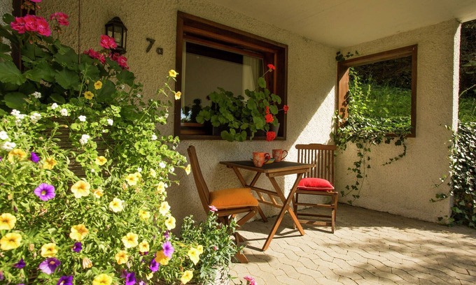 Schoenecken Apartment | Well-kept apartment in a wooded area