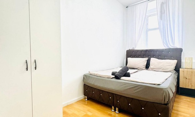 Hernals Apartment | Well-Located Cozy Room Near Rathausplatz