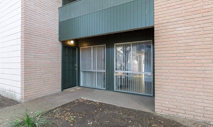 Edinburg Apartment | Well‑Styled 2‑Bedroom Haven Near UTRGV & Downtown Edinburg