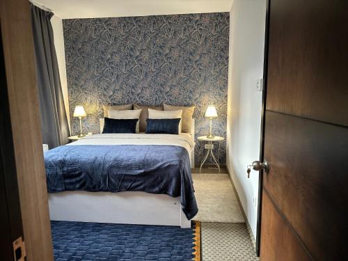 Terezvaros Apartment | Wellness Spa Suite by the Opera