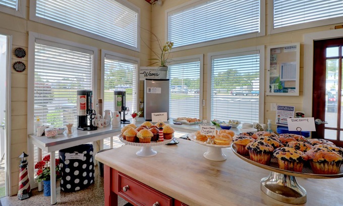 Moody Hotel | Wells-Ogunquit Resort Motel & Cottages