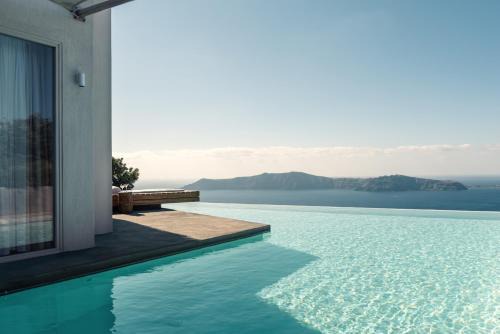 Imerovigli Resort | West East Suites