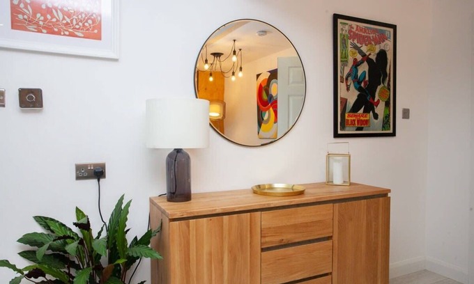 Kelvinbridge Apartment | West End Flat with Private Terrace Glasgow