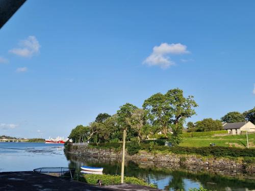 Leinster House | West End Waterfront