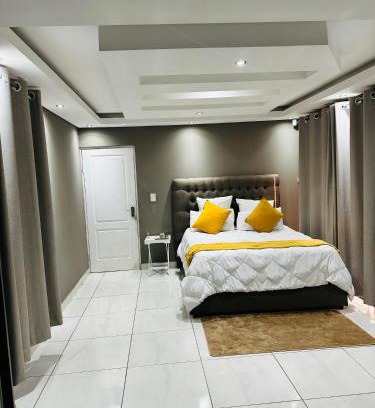 Westonaria Villa | West Home Rest