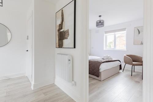 Hounslow Central Apartment | West London - Easy London Underground Access