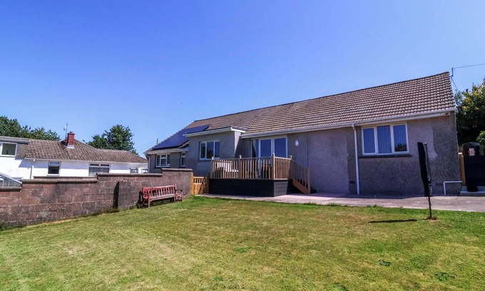 Northlew House | WEST VIEW, pet friendly, with a garden in Hatherleigh