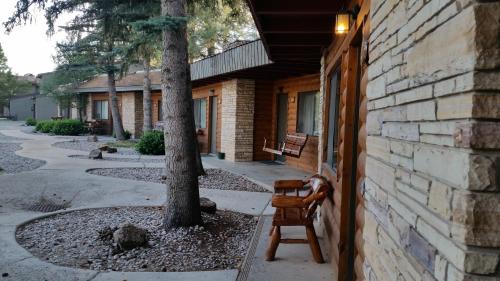 Ruidoso Cabin | West Winds Lodge