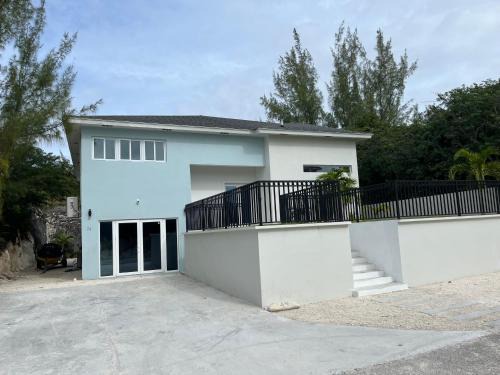 Westwind Villa | West Winds New House with Pool 4/3