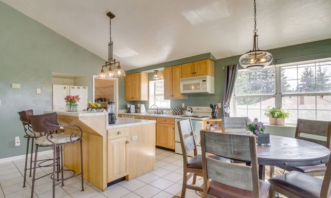 Westcliffe House | Westcliffe Vacation Rental w/ Yard & Grill