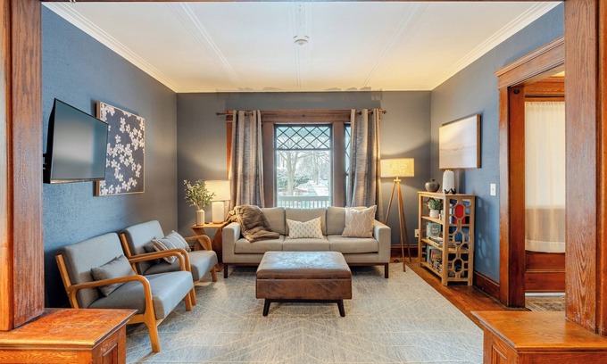 Eastside Apartment | Westcott flat, Five minutes to SU