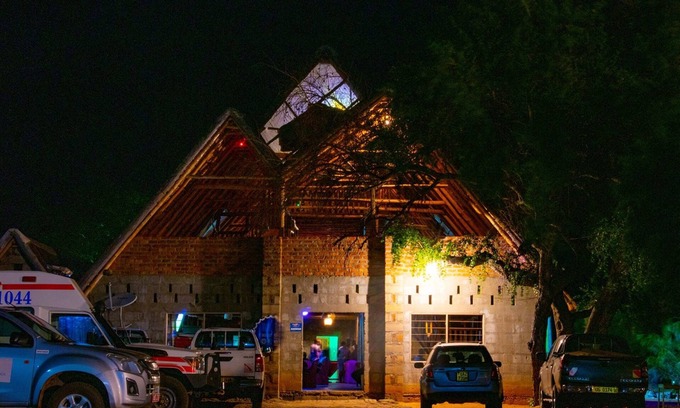 Western Uganda National Parks Hotel | Western Sands Hotel