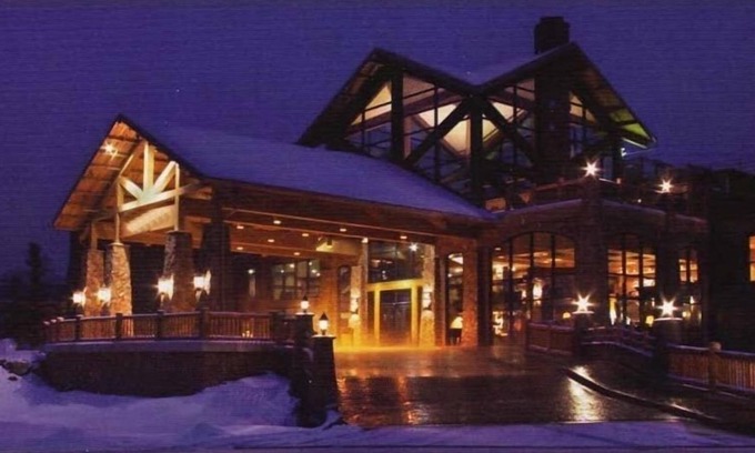 Park City Condo | Westgate Ammenities, Ski in - Ski Out, Ski Valet, Spa, Pools