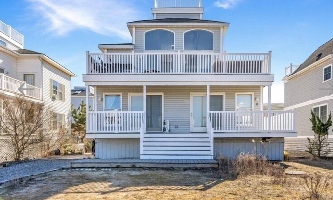 West Hampton Dunes House | Westhampton Beach, 4 Bdrm House with Beautiful Water Views