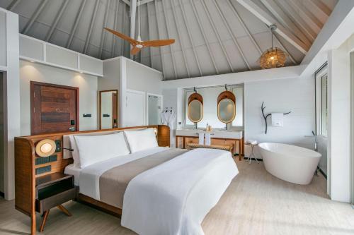 Motu Tape Hotel | Westin Bora Bora Resort & Spa