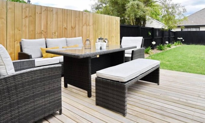 Saint Albans House | Weston Villa - Contemporary, Renovated and Spacious