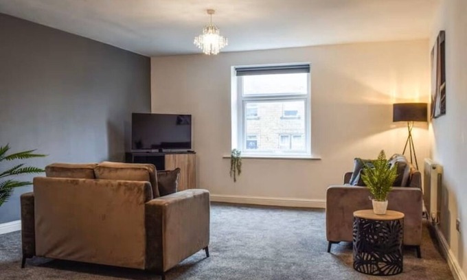 Huddersfield Apartment | Westview Luxe Apartment
