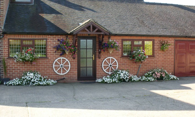 Yoxall Cottage | WESTWING, with a garden in Yoxall
