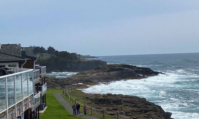 Depoe Bay Condo | Whale Pointe H313 -Breathtaking Oceanfront Views-Depoe Bay, Oregon