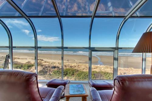 Florence House | Whale's Crossing