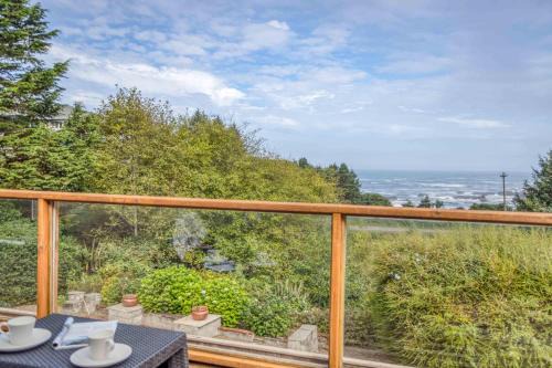 Depoe Bay House | Whale Watch Lookout