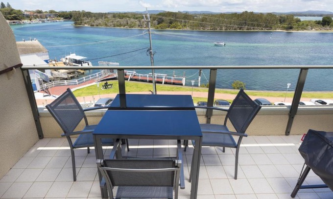 Forster Apartment | Wharf Street Vista