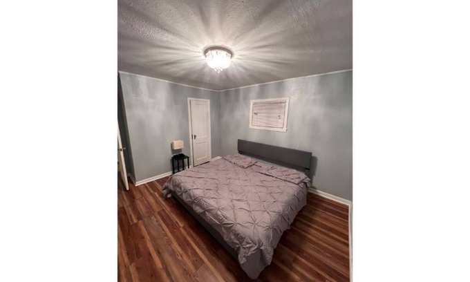 Nitro House | What a cute 2 bed room 1 bath home