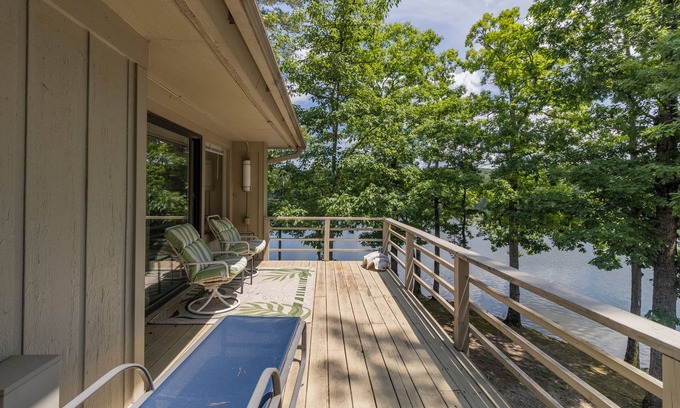 Hot Springs Village House | What-A-View HSV - Serene Lakeside Town Home