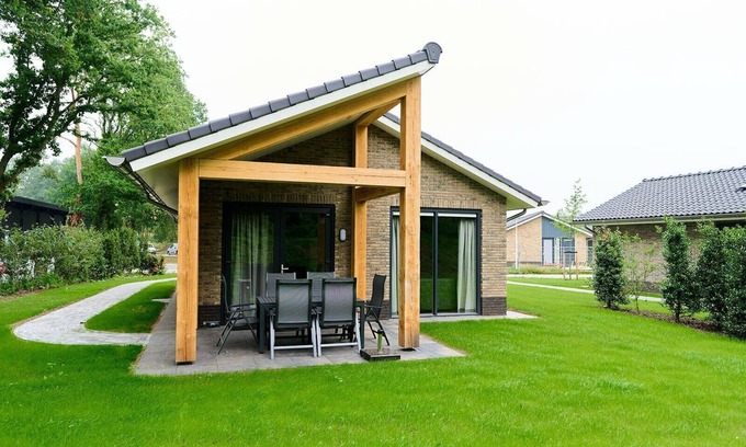 Voorthuizen House | Wheelchair accessible detached holiday villa in the Veluwe for 4 people