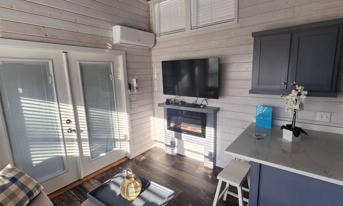 Hillsboro Cabin | Wheeler Lake Meadow Cabin 4nn