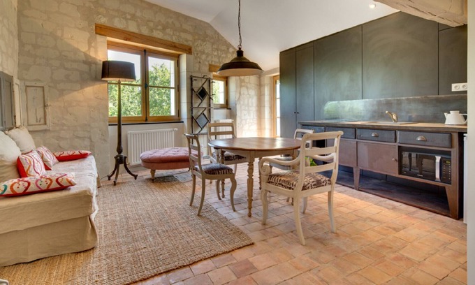 Candes-Saint-Martin House | When heritage, art and well-being meet