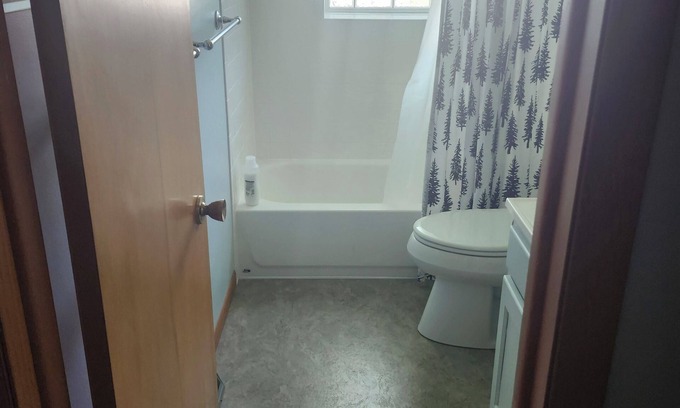 Excelsior Springs House | Where Comfort Meets Character – A Sweet 2-Bedroom Hideaway