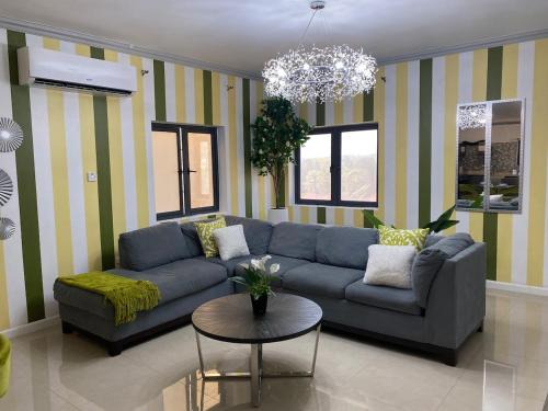 West Gate Hills Apartment | Where luxury meet fun getaway