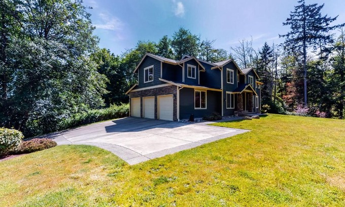 Clinton House | Whidbey Hollow Retreat