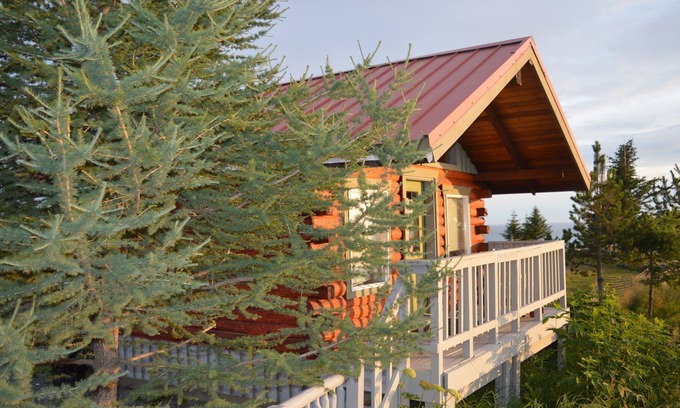 Anchor Point Cabin | Whiskey Point Cabins & RV Park