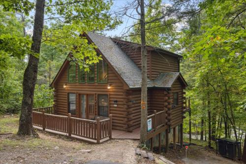 Gatlinburg - Pigeon Forge House | Whispering Oaks – Your Tranquil Smoky Mountain Retreat