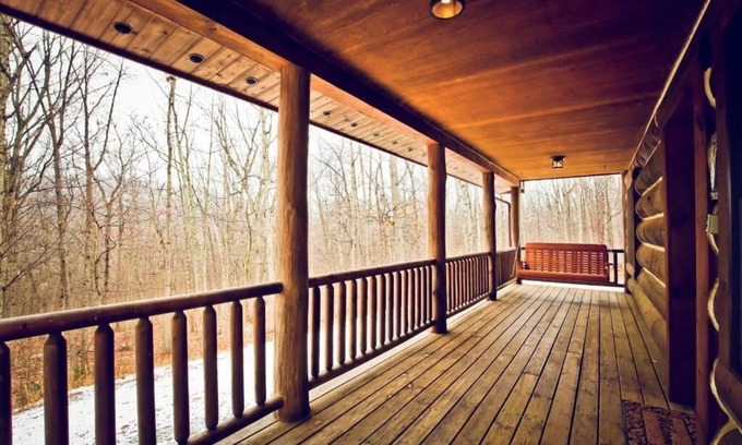 Luray Cabin | Whispering Pines Cabin