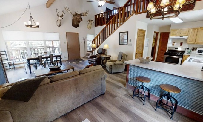 Red River Cabin | Whispering Pines - ON THE RIVER! Very Nice Decor and Furnishings - Spacious Slee