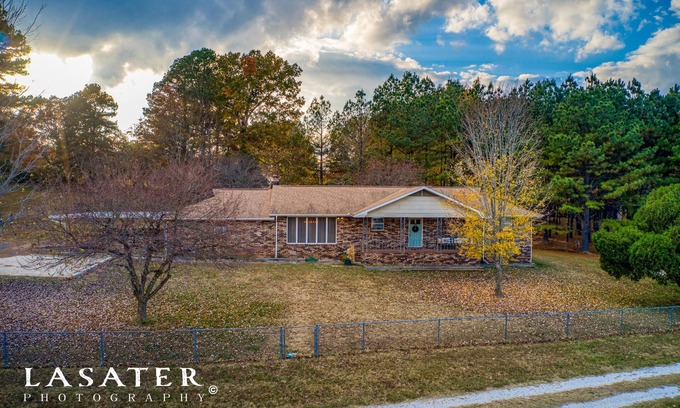 Harrison House | Whispering Pines Retreat Minutes to the Buffalo National River!
