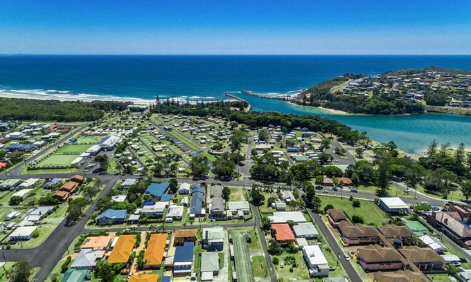 Evans Head Apartment | Whispering Pines Unit 3, 7 Waratah Lane Evans Head