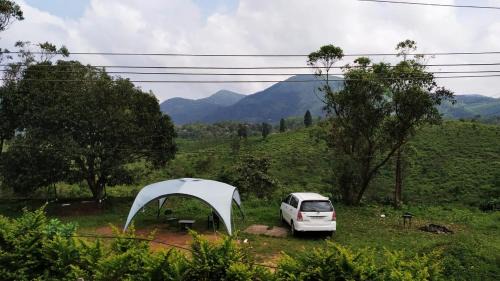 Kuttikkanam Hotel | Whispering Pinewoods