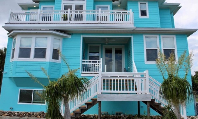 Indian River Estates House | Whistle Stop - Waterfront Oasis · Private Dock · Kayaks & Gear