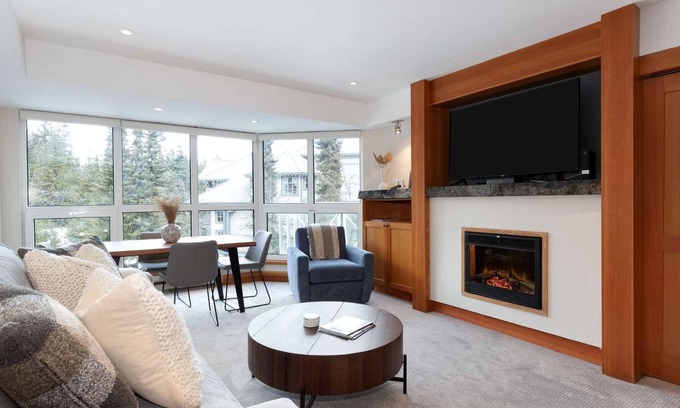 Blackcomb Hotel | Whistler - Le Chamois - 1 Bedroom #210