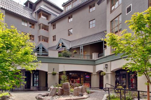 Whistler Village Apartment | Whistler Peak Lodge