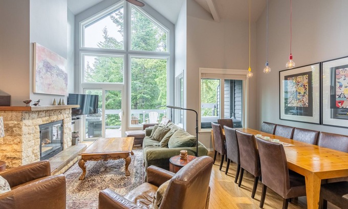 Whistler Village Condo | Whistler Village Premier Condo Ski-In Walk Up- Bike Park Direct Access - Hot Tub
