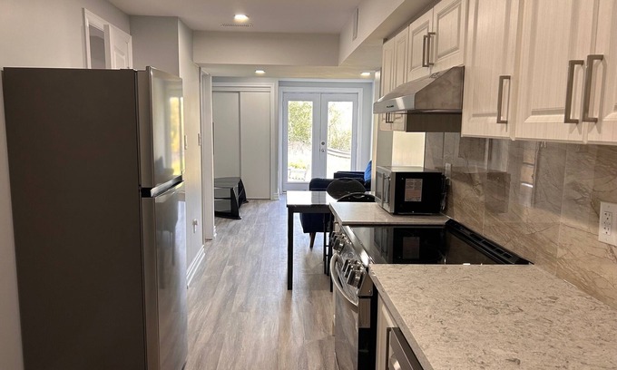 Whitby House | Whitby Gateway - 2BR 3BD 2WR Kitchen Laundry